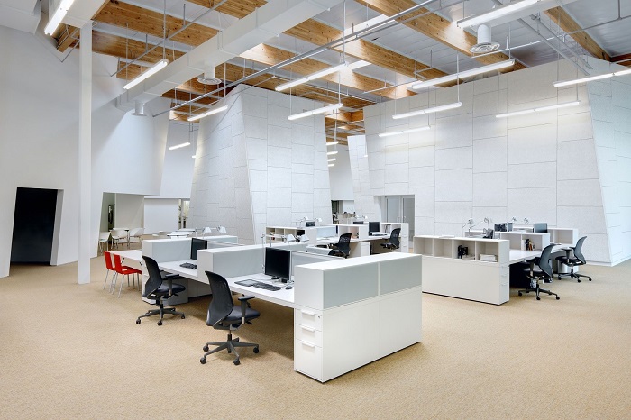 Ánh sáng rõ ràng là yếu tố cần có với các không gian nội thất văn phòng