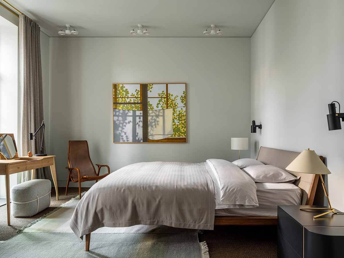 Mẫu phòng ngủ này có thiết kế tối giản đồ nội thất trong phòng để tạo không gian thoải mái, thư giãn nhất khi sử dụng.