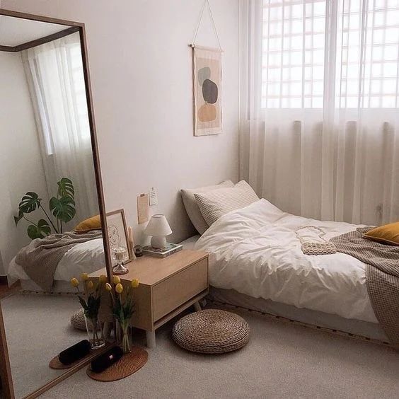 Phòng ngủ nhỏ được bố trí nội thất đầy đủ công năng